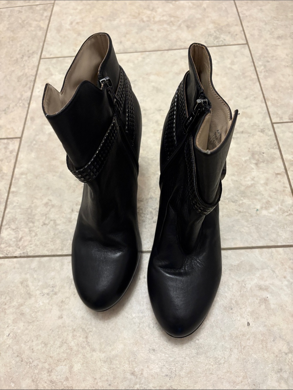 Ron White Black Leather Women's Ankle Boots - Classic Zip Closure